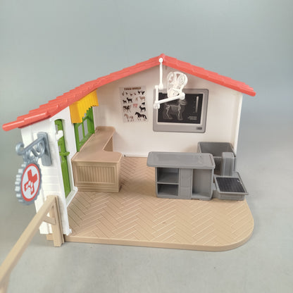 Schleich Bundle Bauernhof Stall & Pferdefiguren