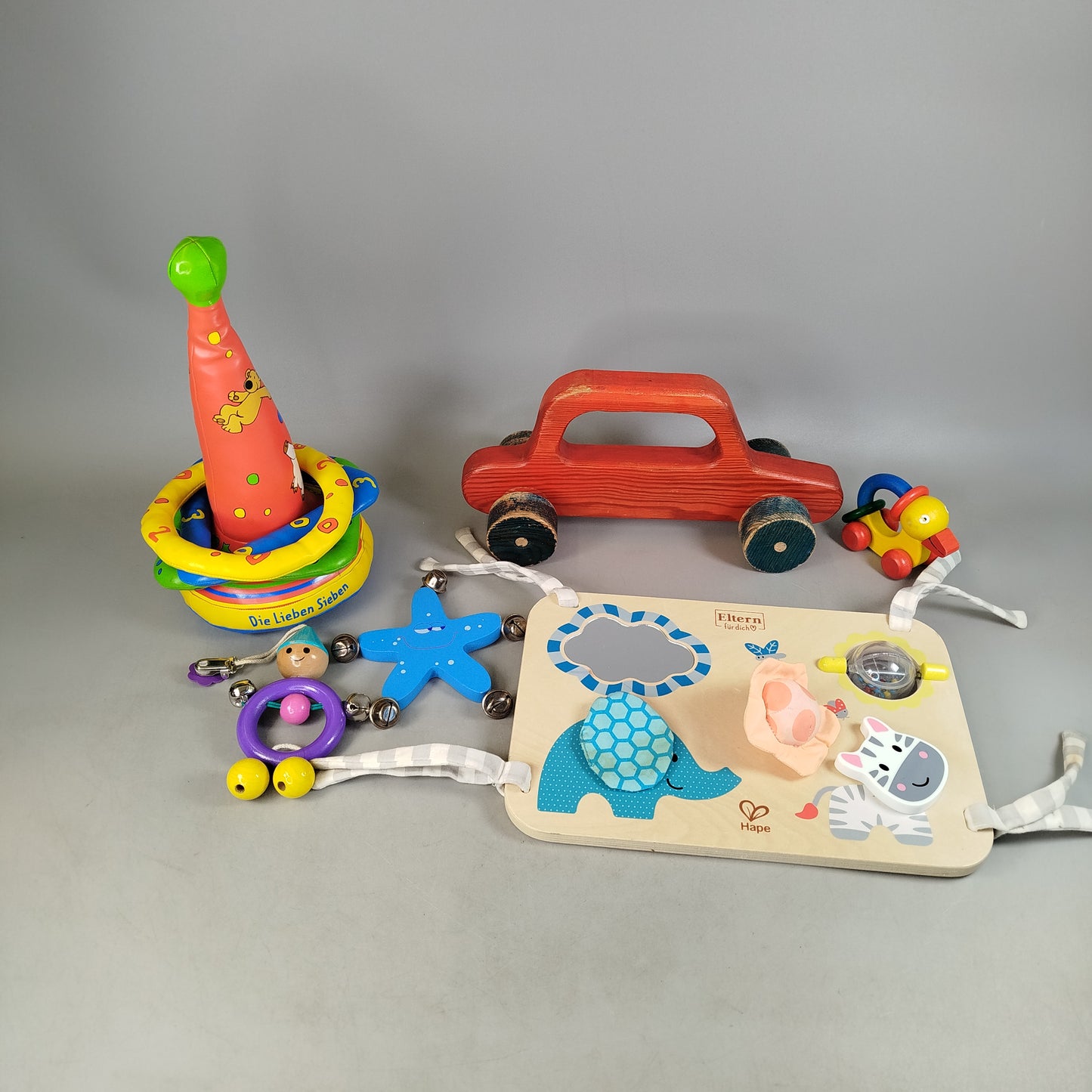 Hape Bundle Motorikbrett & Rasseln Holzspielzeug