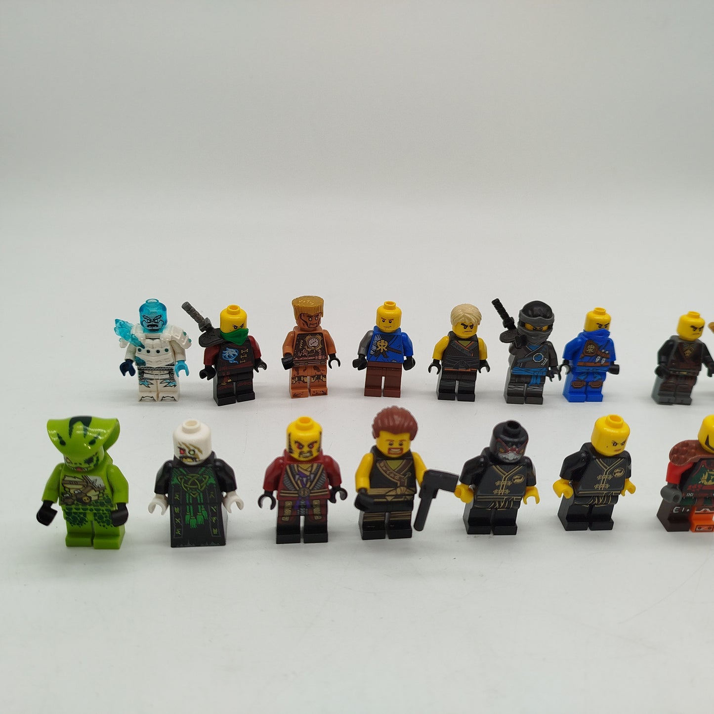 LEGO 23 Minifiguren - teilweise Ninjago Set 