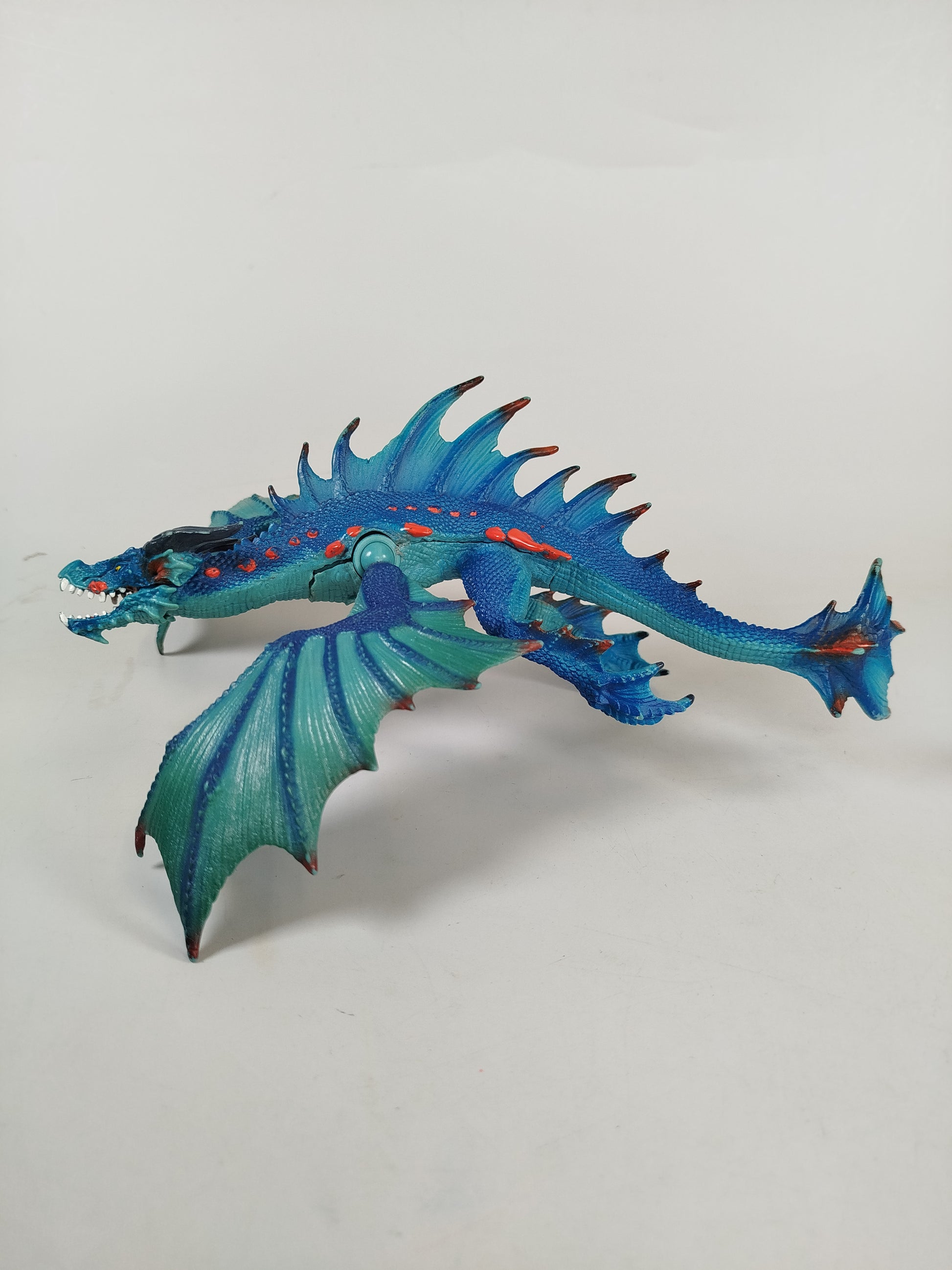 Schleich Blauer Drache mit abnehmbaren Flügeln