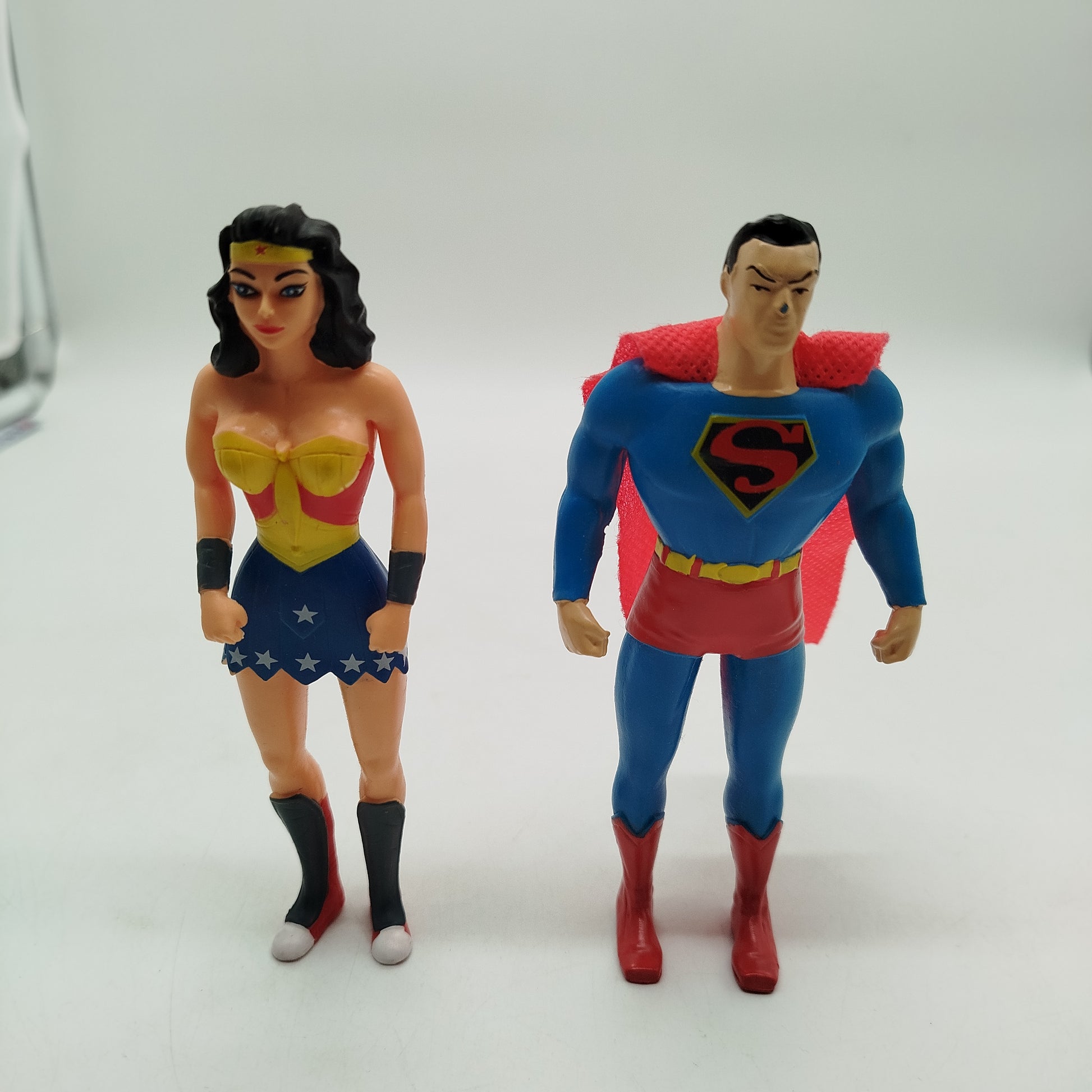 DC Comics Bundle Superhelden Set von 4 Actionfiguren ab 6 Jahre 