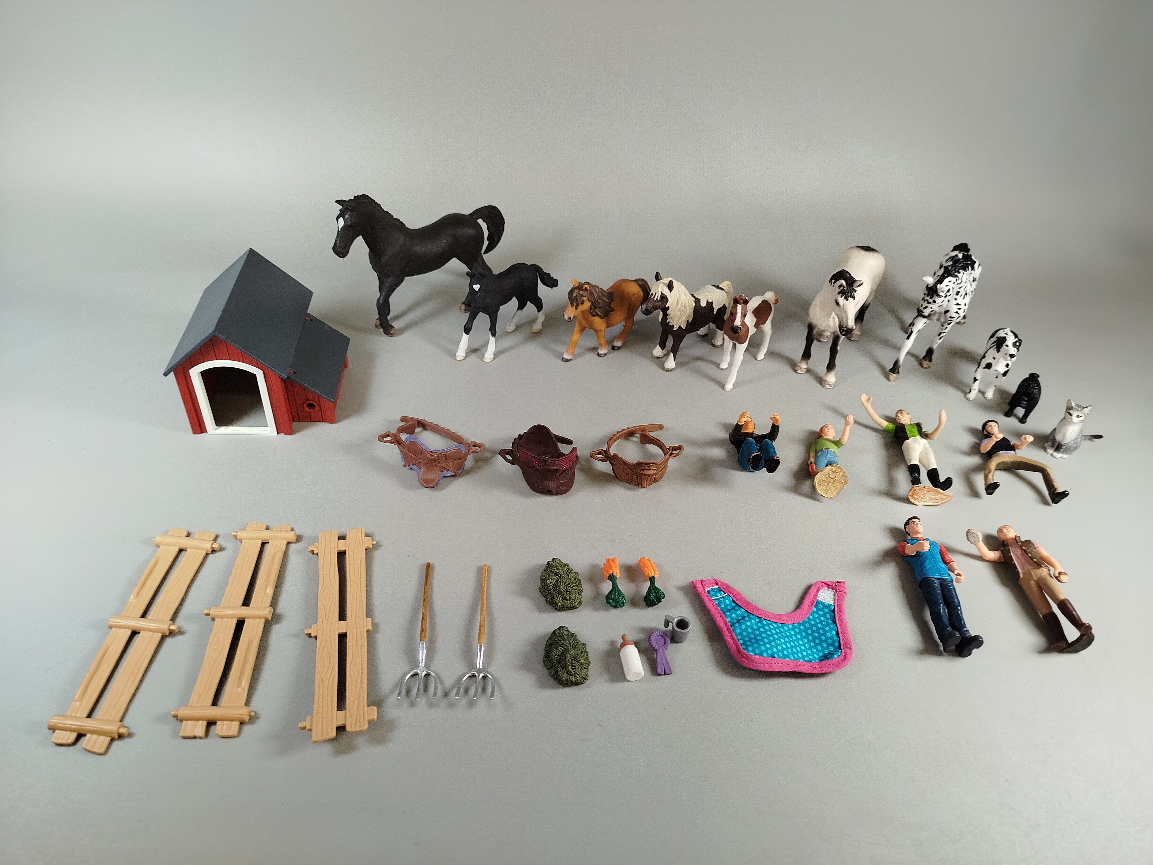 Schleich Reiterhof Spielset - Tiere, Figuren & Zubehör