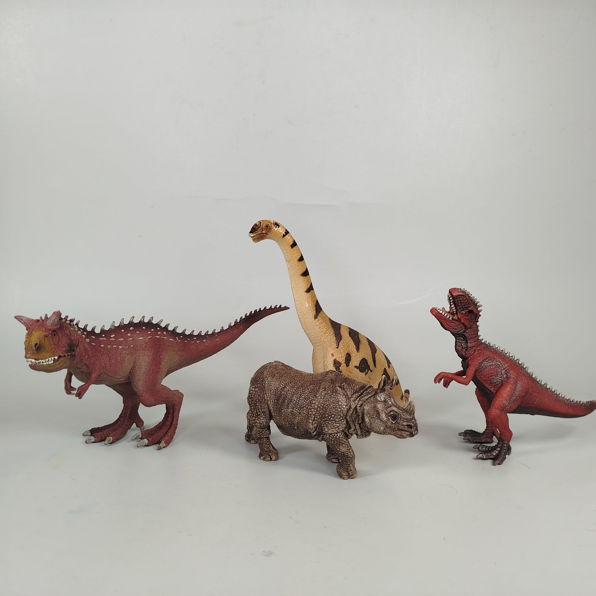 Schleich Dinosaurier- und Tierfiguren Set