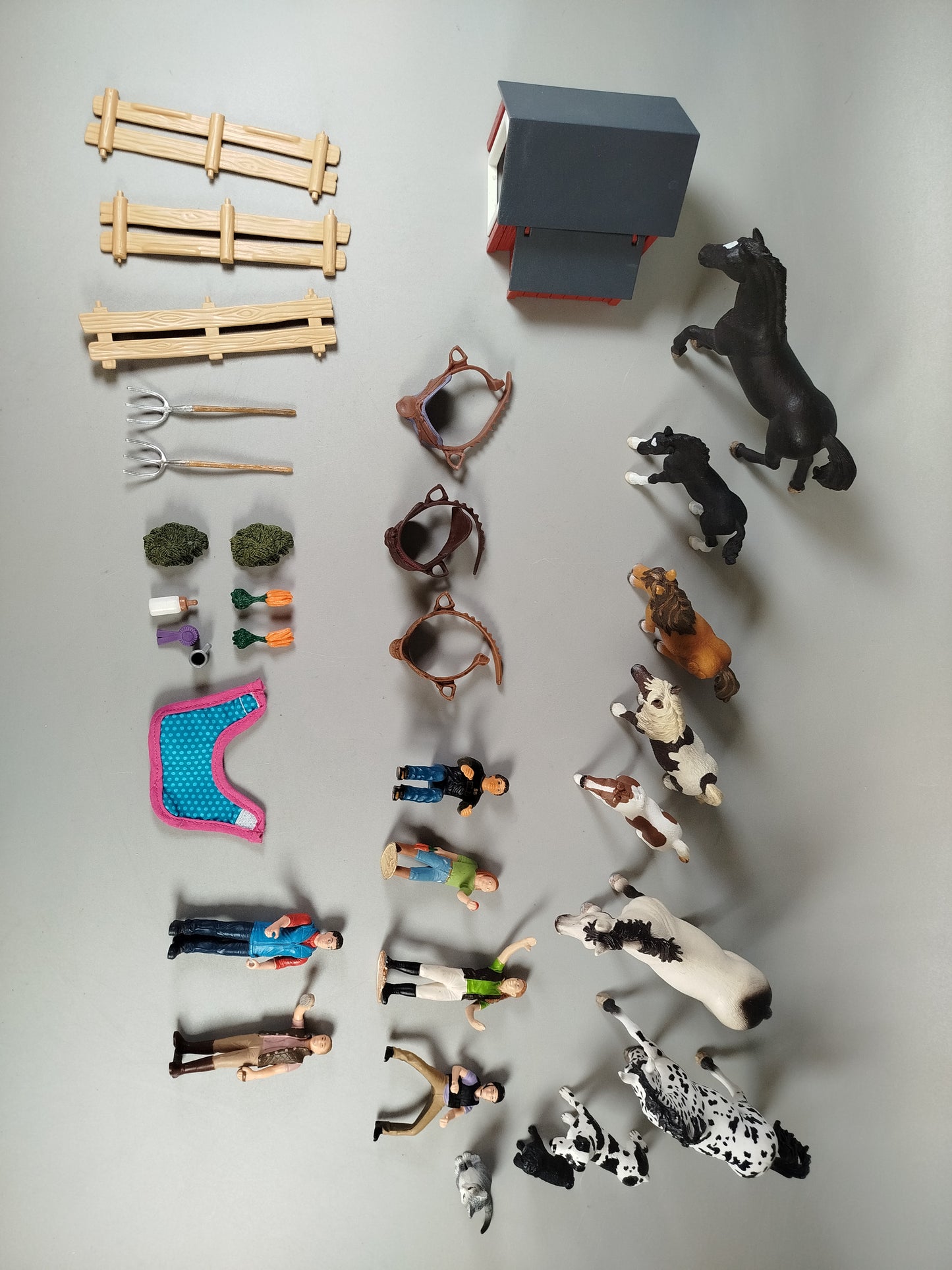 Schleich Reiterhof Spielset - Tiere, Figuren & Zubehör