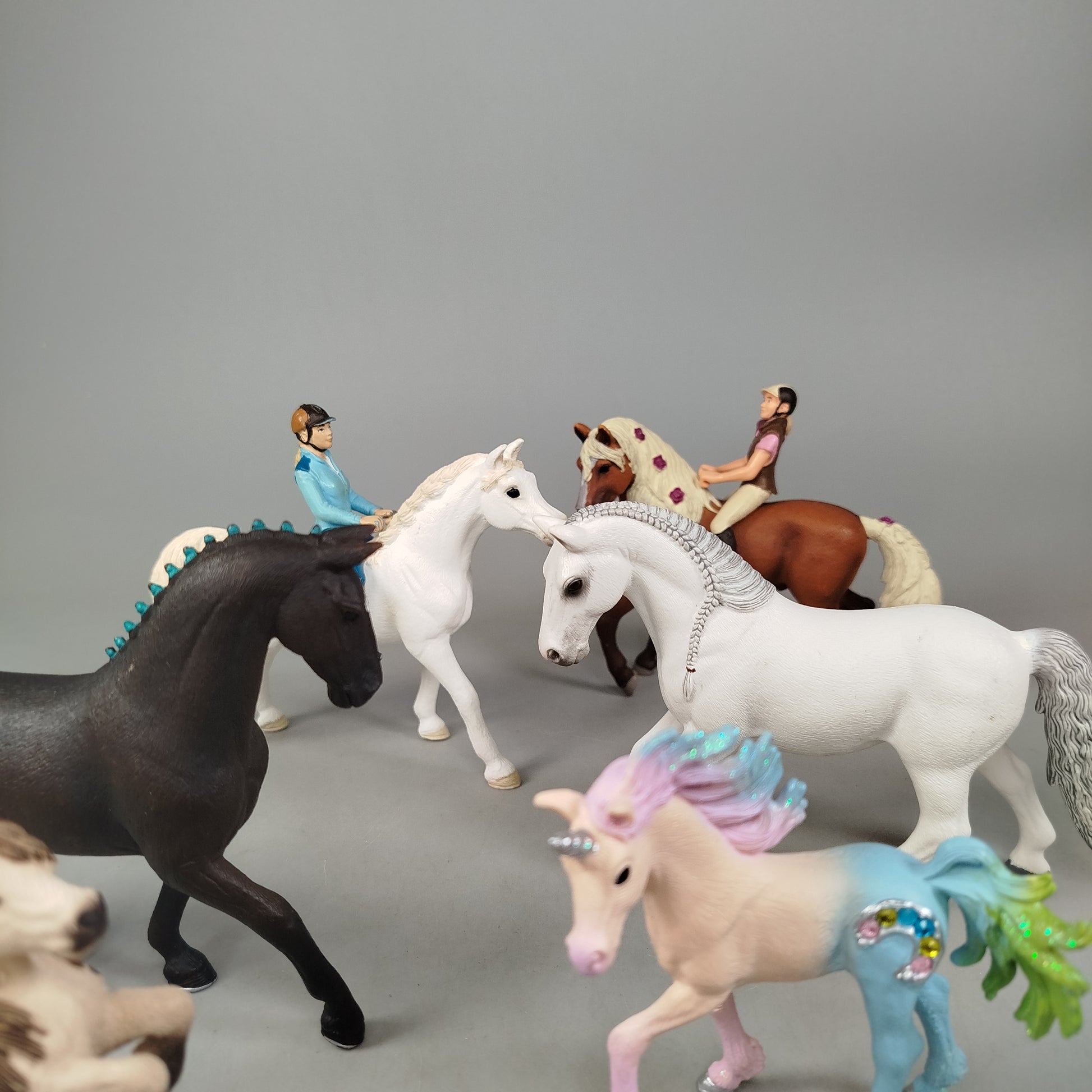 Bundle Schleich Set von 8 Pferde & Reiter Figuren, gebraucht, ab 6 Jahre 