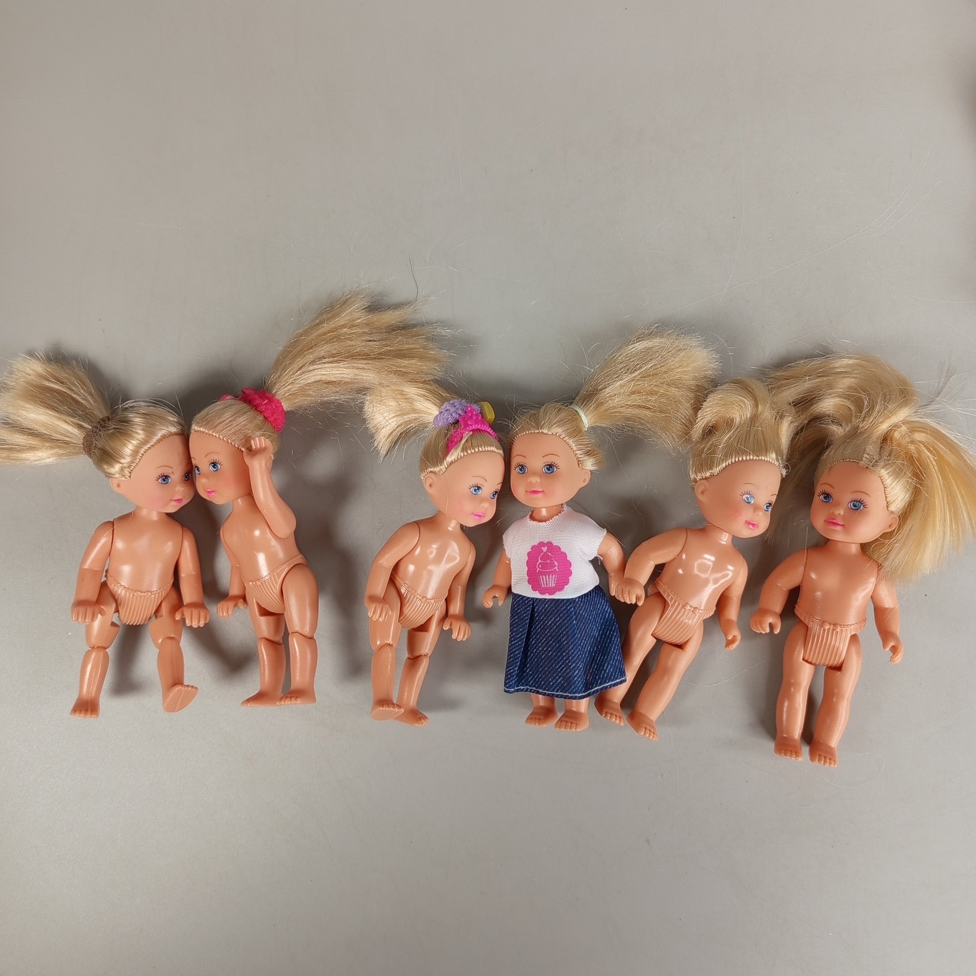 Simba Puppen-Set von 10 Spielfiguren – verschiedene Größen