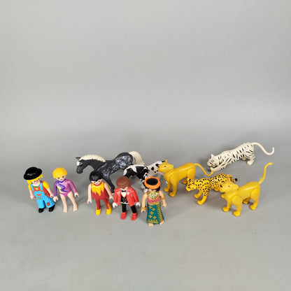 Playmobil Bundle von 13 Figuren & Tiere