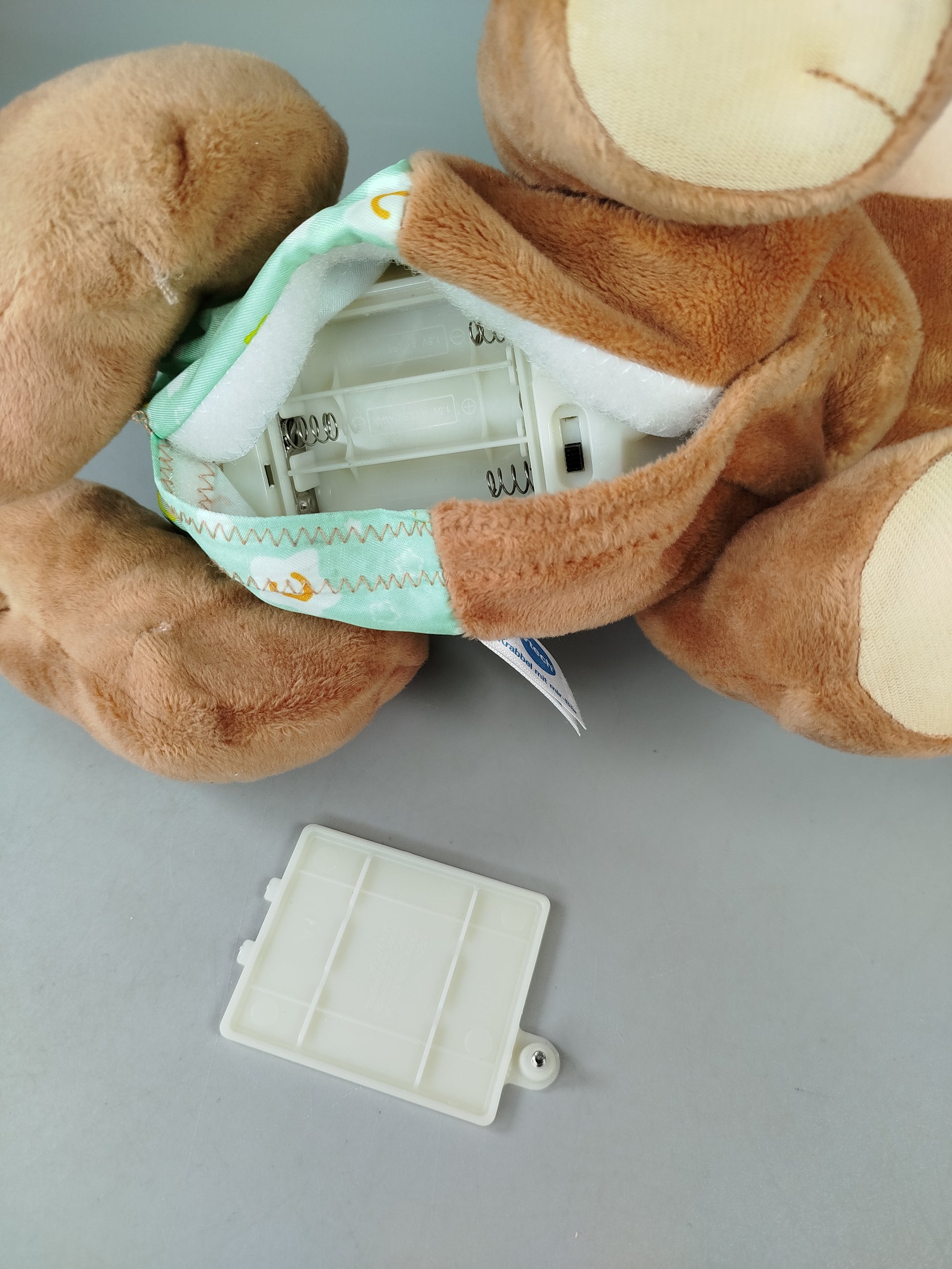 VTech Lernbär Plüschbär mit Soundfunktion – interaktives Lernspielzeug