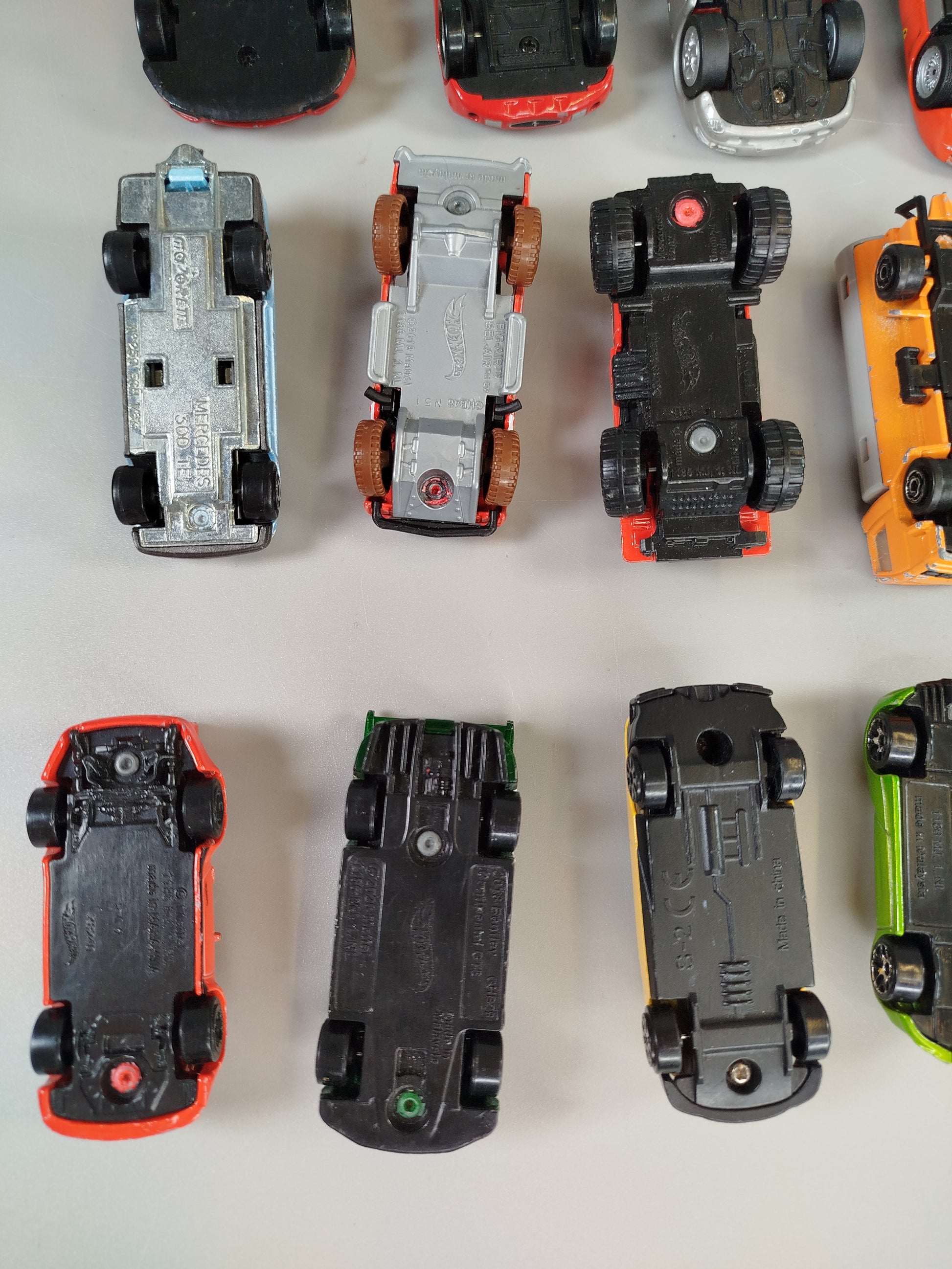  Spielzeugautos - Set von 20 Fahrzeugen