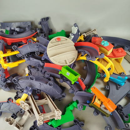 Chuggington Eisenbahn-Schienen-Set mit Zubehör