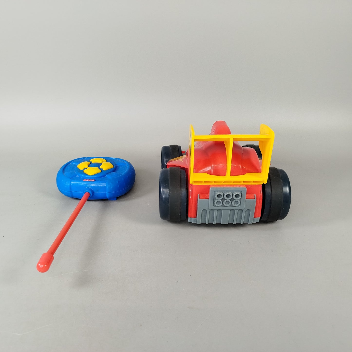 Fisher-Price Ferngesteuertes Rennwagen-Spielzeug Set – Formelauto Nr. 7