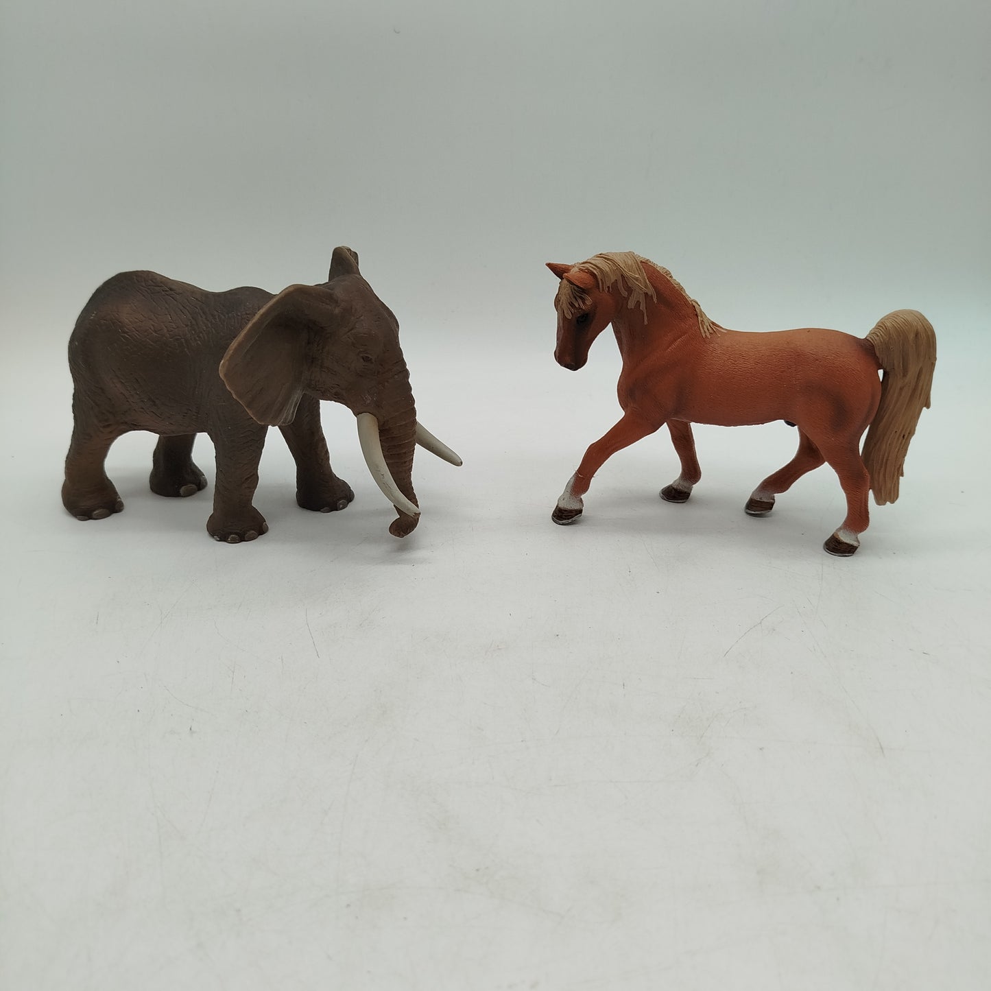 Schleich Bundle Set von 4 Elefant Zebra & Pferde, gebraucht, ab 3 Jahre 