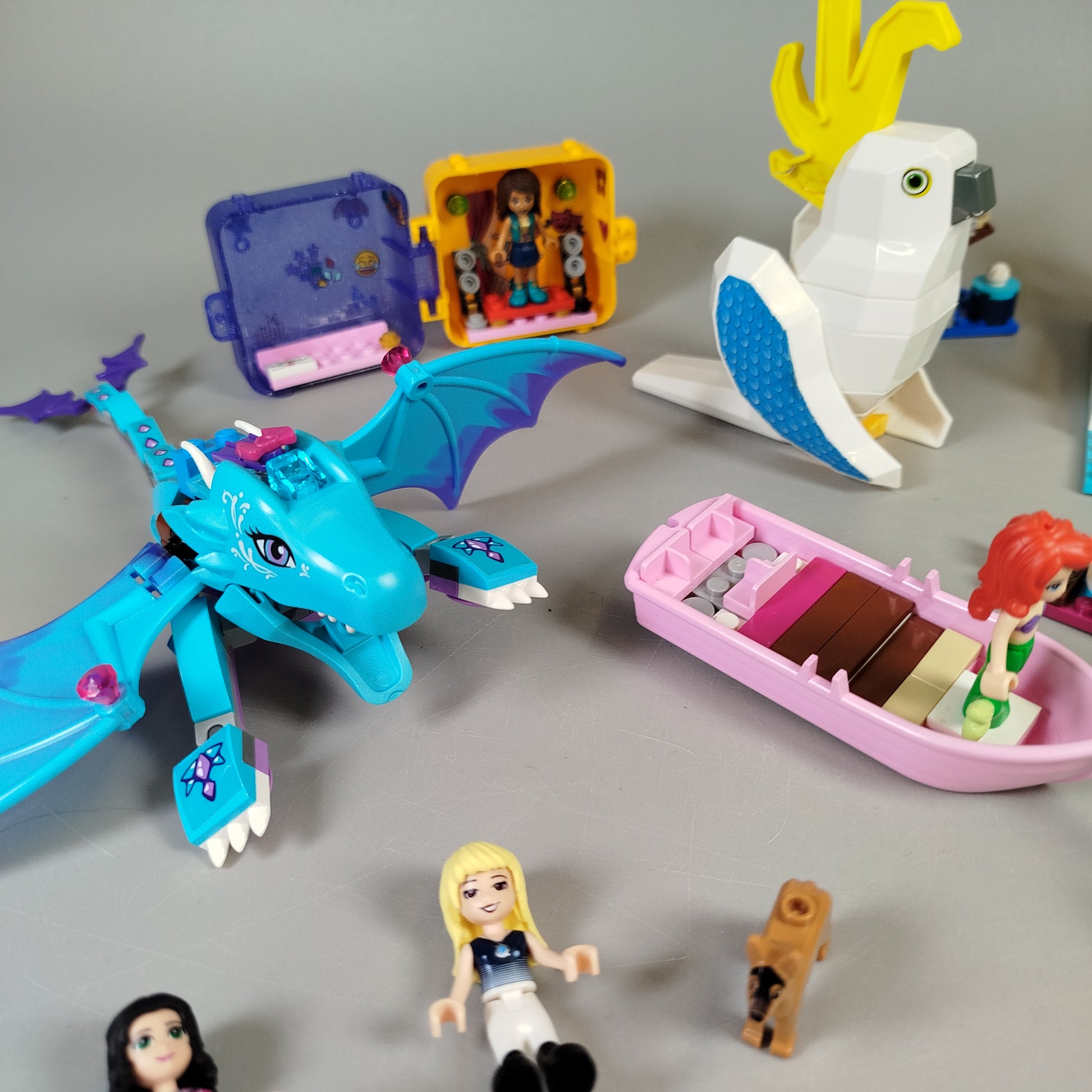 LEGO Friends & Elves Konvolut ca. 1,9 kg mit Figuren und Anleitungen