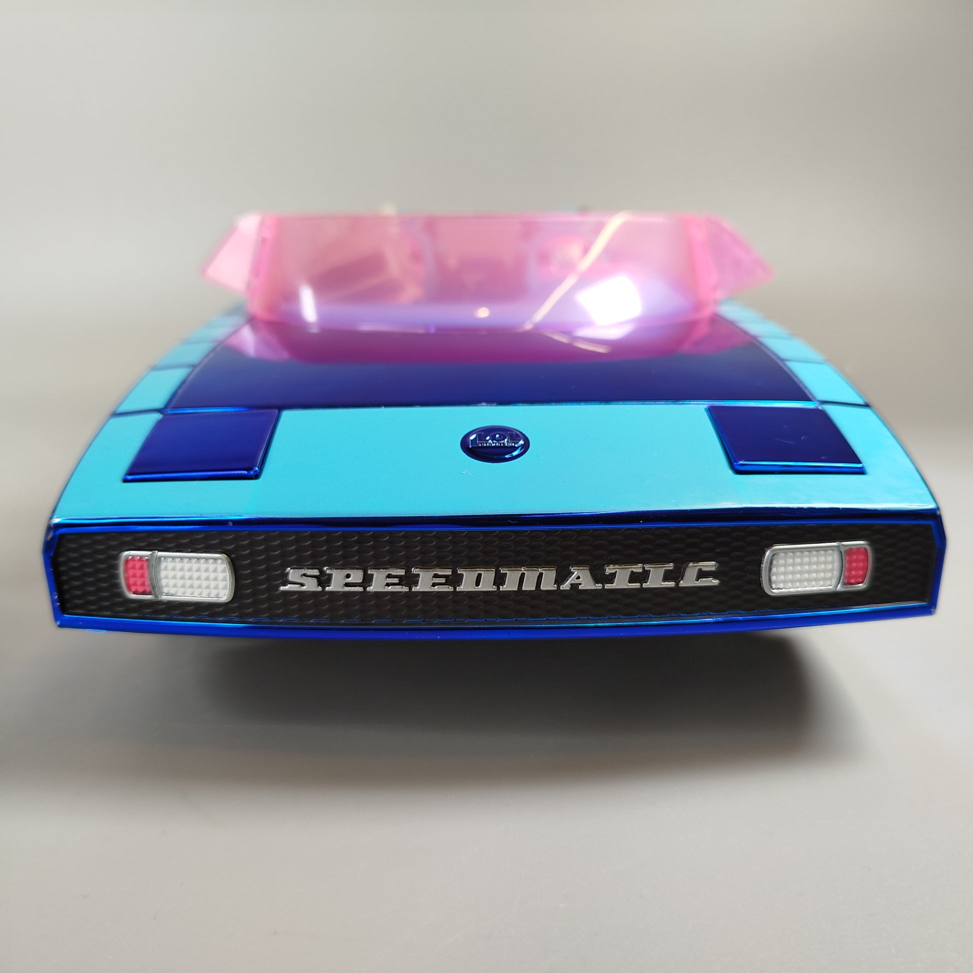 Spielzeugauto Retro-Futuristisch – mit Figur-BB