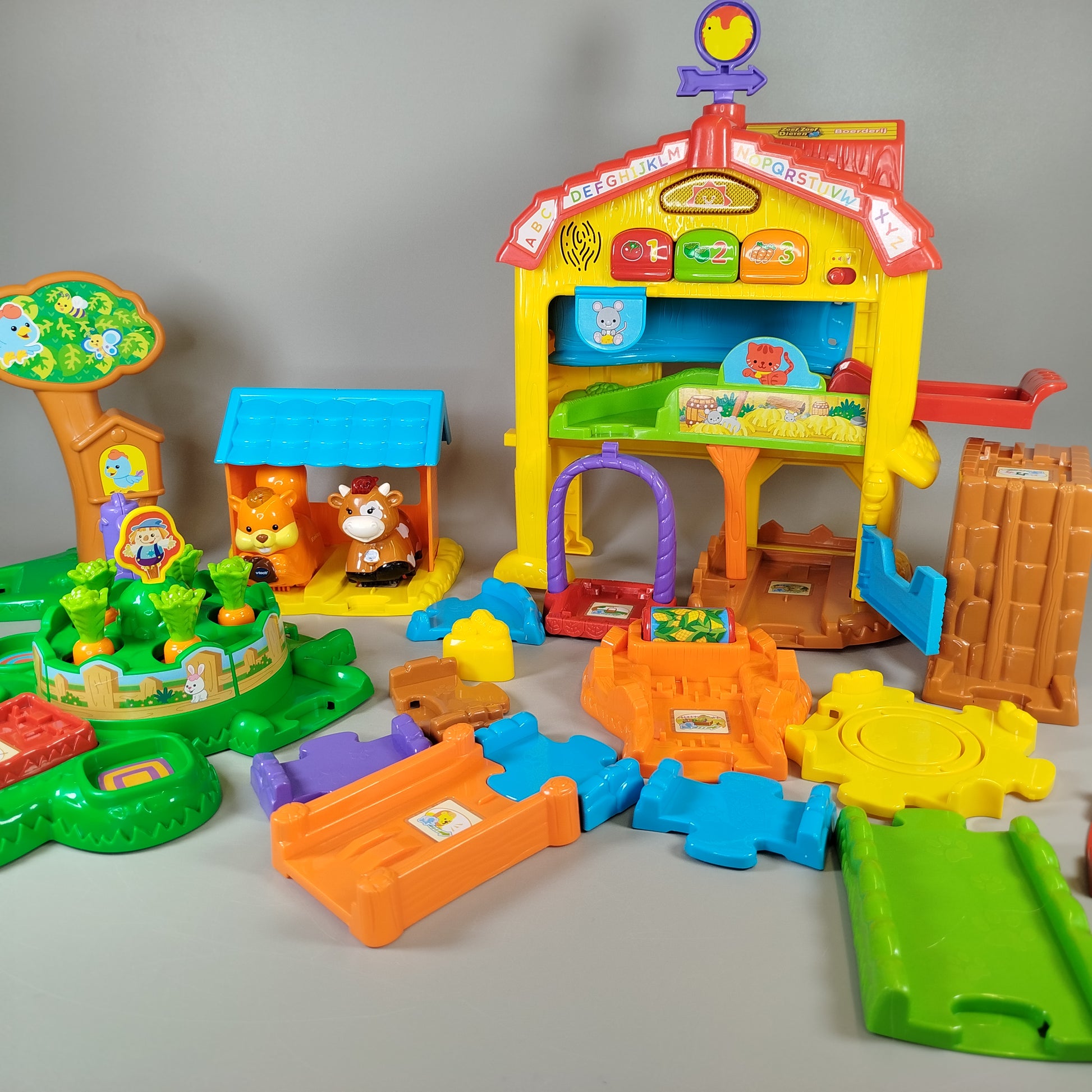 Vtech Interaktiver Bauernhof mit Tieren & Zubehör