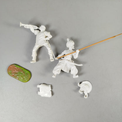 Spielfiguren Set von 2 – Historische Krieger mit Zubehör  
