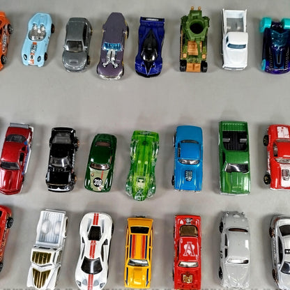 Mattel Miniaturautos – Set von 30, gut, ohne OVP