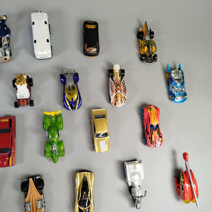 Hot Wheels Fahrzeuge Set von 26 – verschiedene Modelle