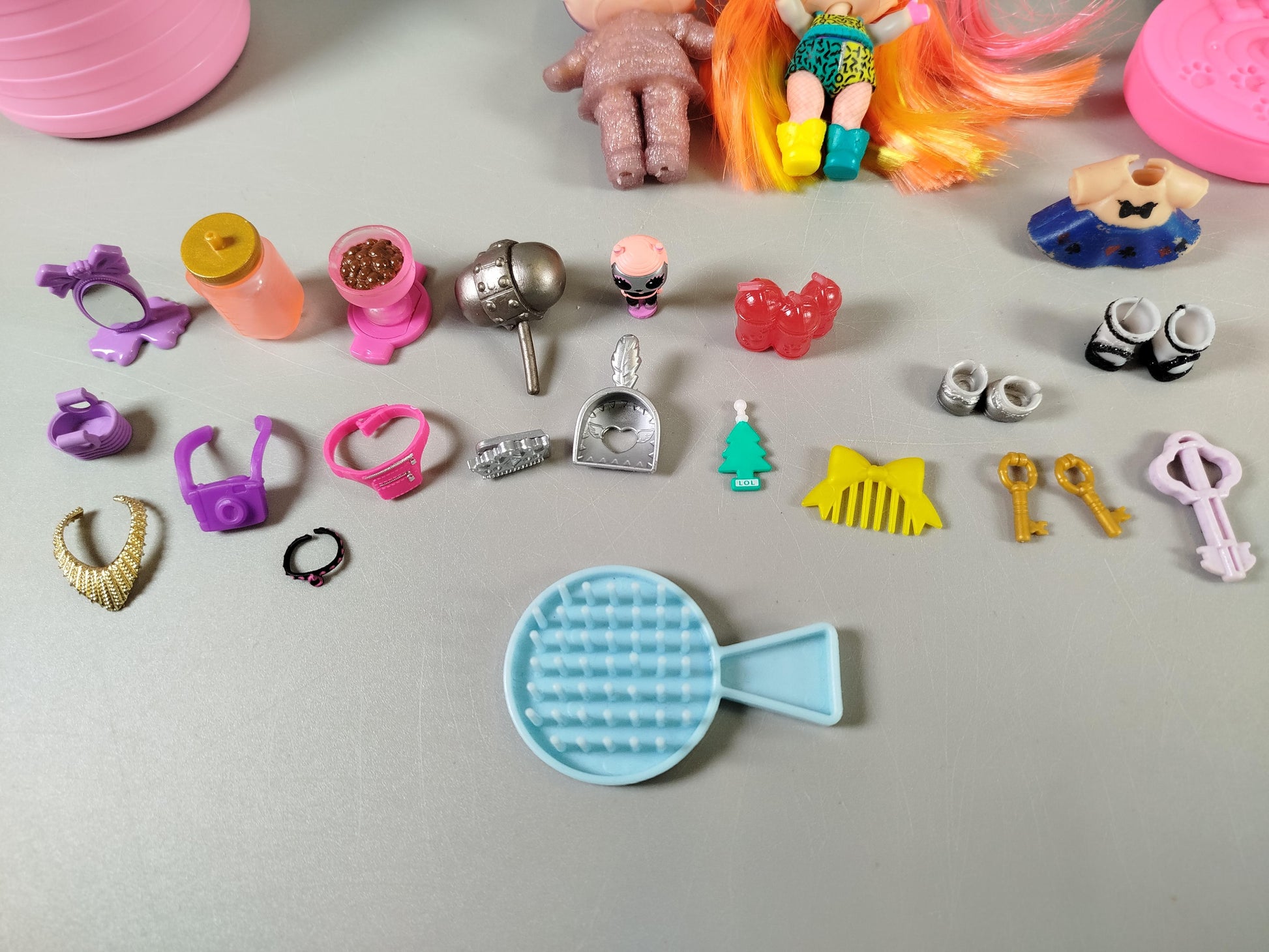 L.O.L. Surprise! - Set aus drei Puppen und Accessoires