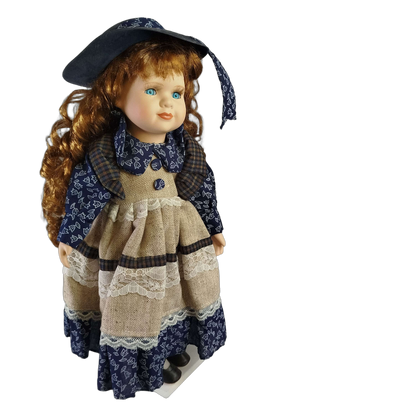 Porzellanpuppe Landhauskleid mit Hut & Ständer, 40 cm