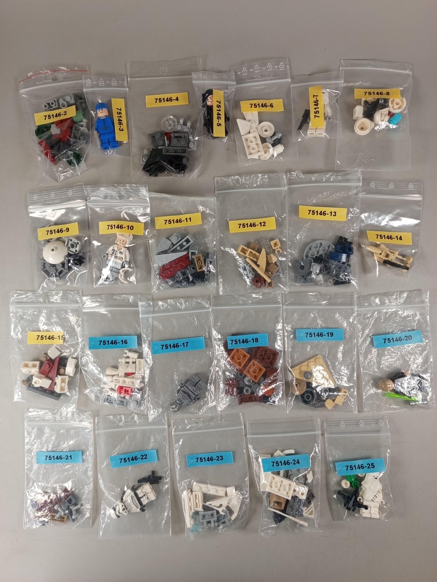 LEGO Bundle Star Wars 75146 Adventskalender Minifiguren